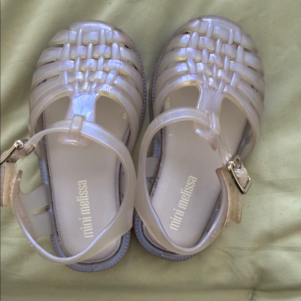 Mini Melissa Pearlescent Jelly Sandals in Light Pink